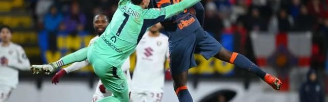 乐鱼网页版-青年军解决零引援，轮换国米挺进意大利四强